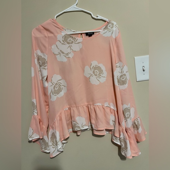 floral pink blouse - Picture 1 of 3